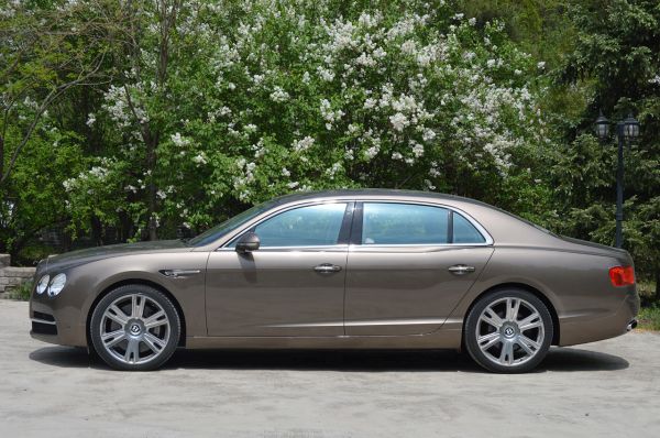 2016 - Bentley Flying Spur Side View