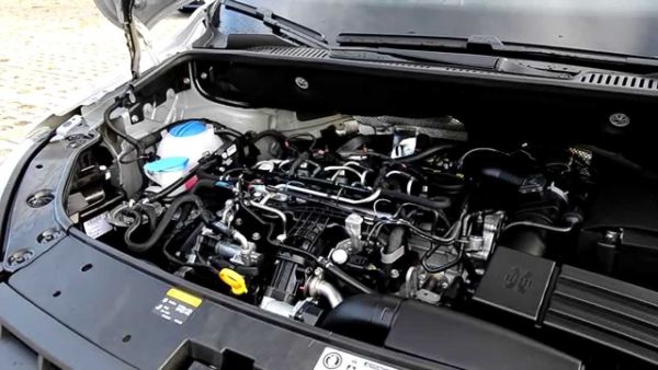 2015 - Volkswagen Caddy Engine
