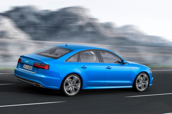 Audi S6 2016  - Side and Rear View