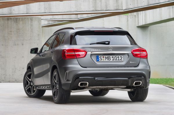 Mercedes-Benz GLK-Class  2015 Rear View