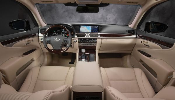 2015 Lexus LS 460 Interior