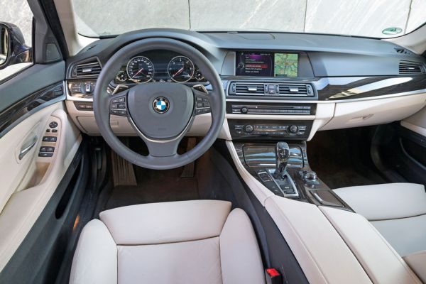 2015 BMW 520d Touring Interior