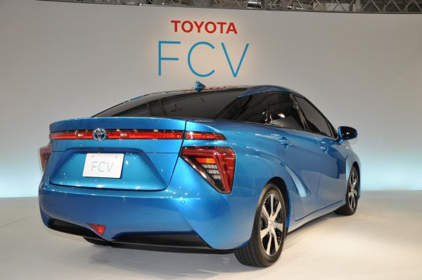 Rear View of 2015 Toyota FCV