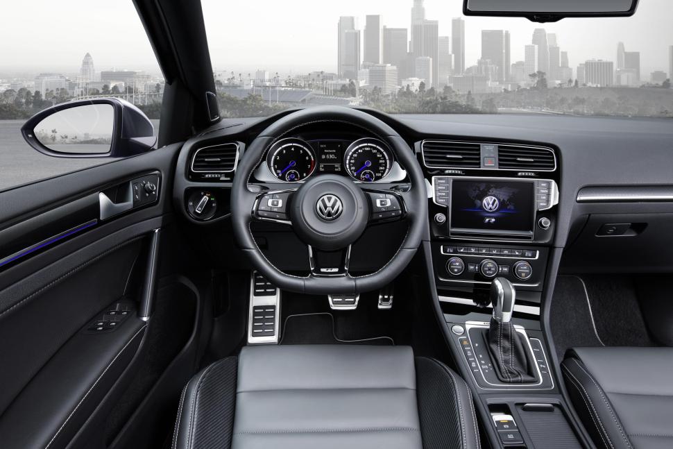 2015 VW Golf R Variant-interior