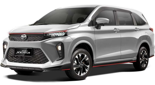 2022 Daihatsu Xenia MVP side front view