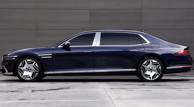 New Genesis G90 2023 Sedan side view