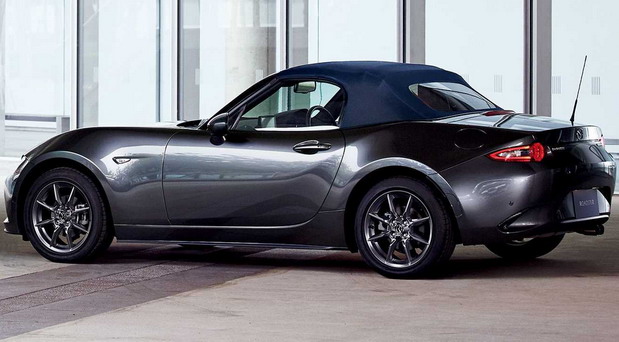 Mazda MX-5 2022 Mazda MX-5 Miata side view