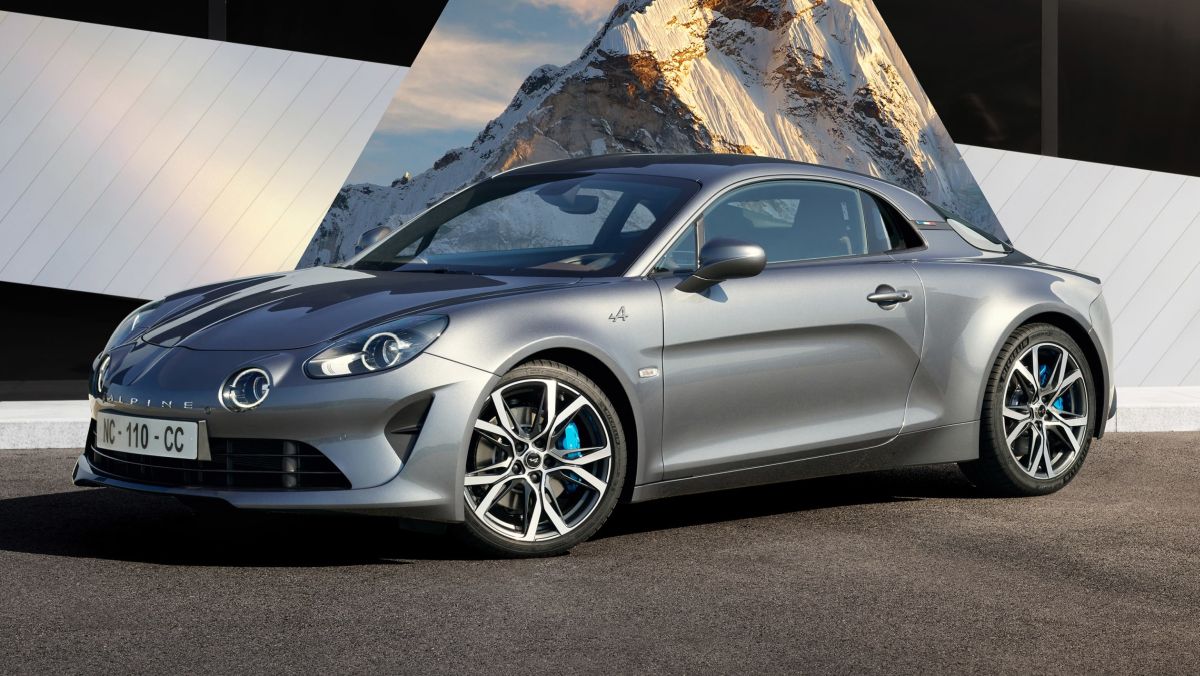 2022 Renault Alpine A110 GT front side view