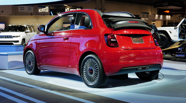 Fiat New 500 EV Fiat New 500 EV rear view