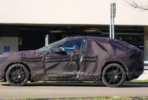 Ferrari Purosangue 2022 Ferrari Purosangue 2022 side view spied photo