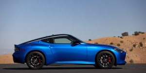 2023-Nissan-Z-side-view blue car