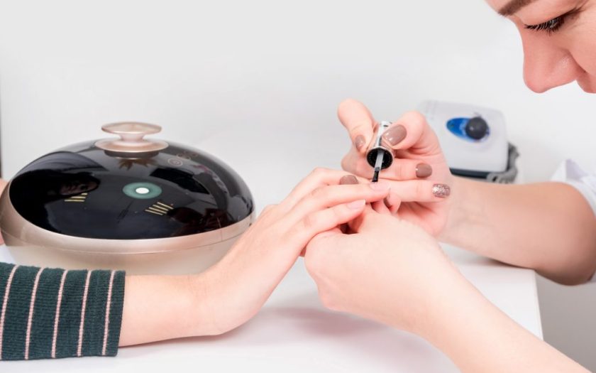 How to apply gel polish