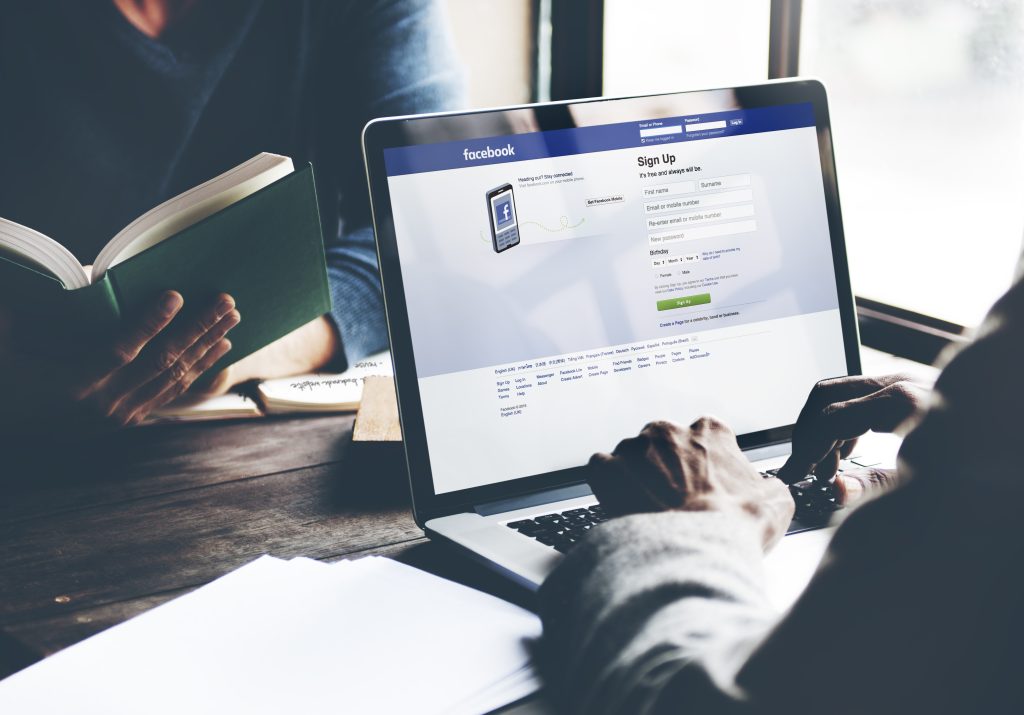 How to change password on facebook How to change password on facebook
