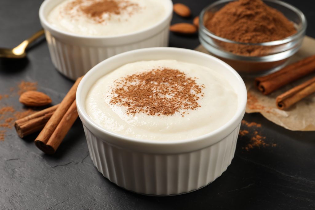 How to cook semolina in water and milk