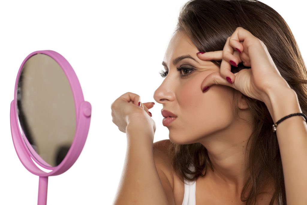 How to reduce wrinkles around the eyes