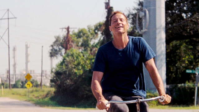 Red Rocket movie cast Simon Rex as Mikey Davies/Saber Red Rocket movie cast Simon Rex as Mikey Davies/Saber