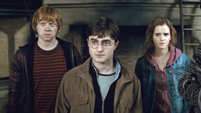 harry potter return to hogwarts cast
Rupert Grint as Ron Weasley
Emma Watson as Hermione Granger
Daniel Radcliffe as Harry Potter