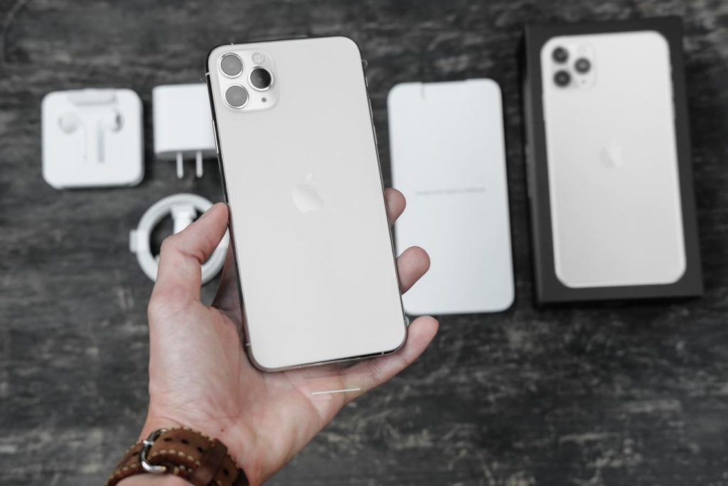iPhone 11 Pro and iPhone 11 Pro Max silver and white