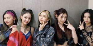 ITZY K-pop girl band, members Yeji, Lia, Ryujin, Chaeryeong, and Yuna