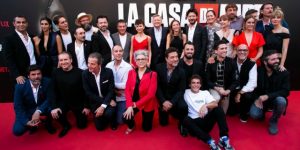 Money Heist La Casa de Papel cast group photo Netflix series