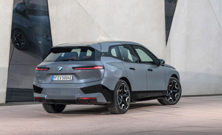New BMW iX M60 2023 electric SUV new bmw ix m60 2023 electric suv rear side view